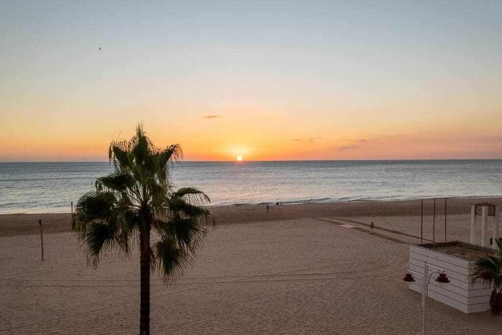 Preciado Apartamento Con Vistas Frontales Al Mar Cadiz Exterior photo